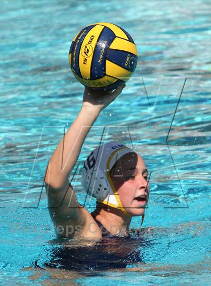 Thumbnail 3 in Davis vs Clovis (St. Francis Invitaional) photogallery.