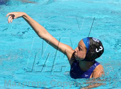 Thumbnail 3 in Davis vs Clovis (St. Francis Invitaional) photogallery.
