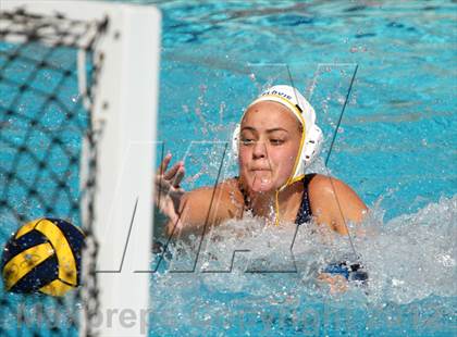 Thumbnail 2 in Davis vs Clovis (St. Francis Invitaional) photogallery.