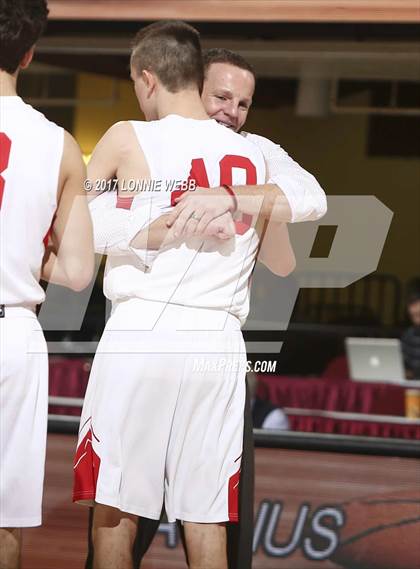 Thumbnail 2 in Albertus Magnus vs Tappan Zee (Section 1 Class A Semifinal) photogallery.