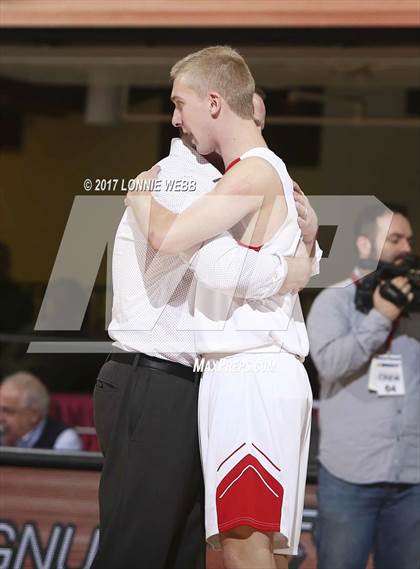 Thumbnail 1 in Albertus Magnus vs Tappan Zee (Section 1 Class A Semifinal) photogallery.