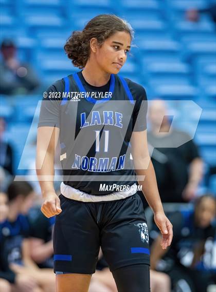 Thumbnail 3 in Panther Creek vs Lake Norman (NCHSAA 4A Final - Game)  photogallery.