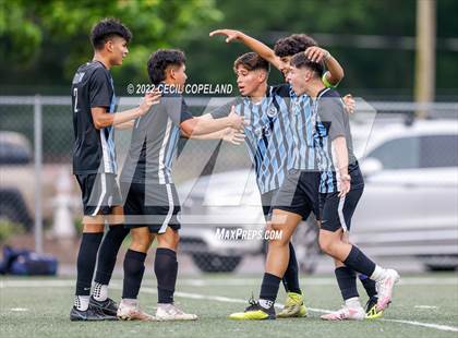 Thumbnail 2 in St. Pius X Catholic vs. Johnson (GHSA 5A Championship) photogallery.