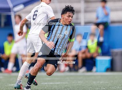 Thumbnail 3 in St. Pius X Catholic vs. Johnson (GHSA 5A Championship) photogallery.
