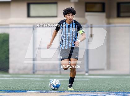 Thumbnail 3 in St. Pius X Catholic vs. Johnson (GHSA 5A Championship) photogallery.