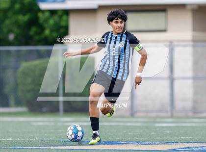 Thumbnail 1 in St. Pius X Catholic vs. Johnson (GHSA 5A Championship) photogallery.