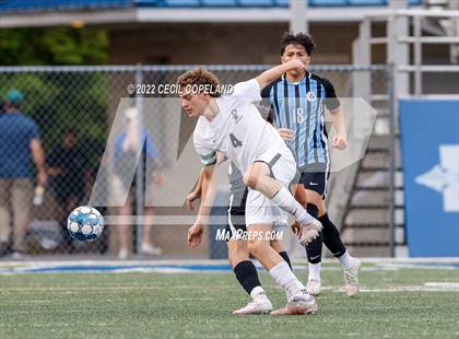 Thumbnail 3 in St. Pius X Catholic vs. Johnson (GHSA 5A Championship) photogallery.