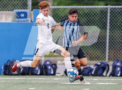 Thumbnail 1 in St. Pius X Catholic vs. Johnson (GHSA 5A Championship) photogallery.