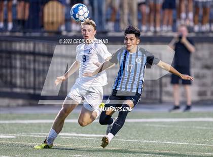 Thumbnail 2 in St. Pius X Catholic vs. Johnson (GHSA 5A Championship) photogallery.