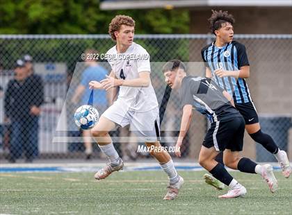Thumbnail 2 in St. Pius X Catholic vs. Johnson (GHSA 5A Championship) photogallery.