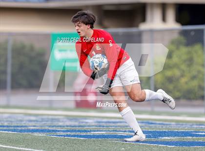 Thumbnail 3 in St. Pius X Catholic vs. Johnson (GHSA 5A Championship) photogallery.