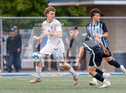Thumbnail 3 in St. Pius X Catholic vs. Johnson (GHSA 5A Championship) photogallery.