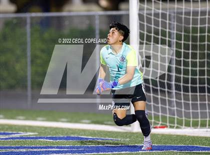 Thumbnail 2 in St. Pius X Catholic vs. Johnson (GHSA 5A Championship) photogallery.