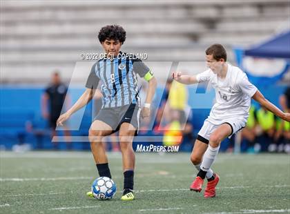 Thumbnail 3 in St. Pius X Catholic vs. Johnson (GHSA 5A Championship) photogallery.