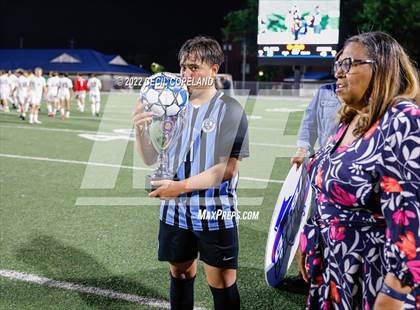 Thumbnail 2 in St. Pius X Catholic vs. Johnson (GHSA 5A Championship) photogallery.