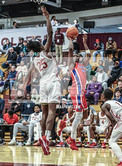 Thumbnail 2 in Imhotep Charter vs. DeMatha (Spalding Hoophall Classic) photogallery.