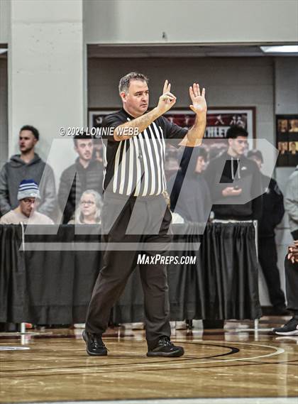 Thumbnail 2 in Imhotep Charter vs. DeMatha (Spalding Hoophall Classic) photogallery.