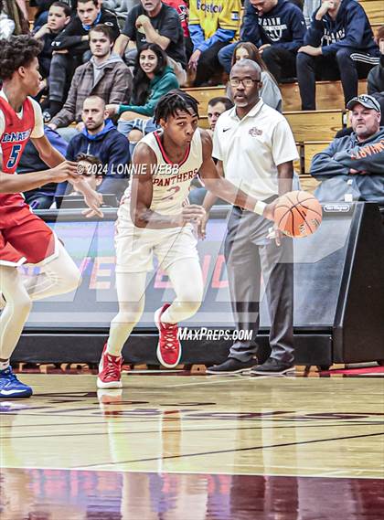 Thumbnail 3 in Imhotep Charter vs. DeMatha (Spalding Hoophall Classic) photogallery.
