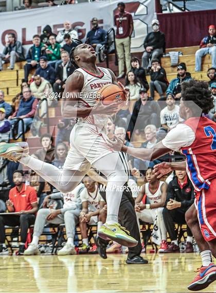 Thumbnail 2 in Imhotep Charter vs. DeMatha (Spalding Hoophall Classic) photogallery.