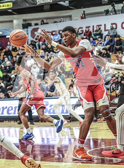 Thumbnail 1 in Imhotep Charter vs. DeMatha (Spalding Hoophall Classic) photogallery.