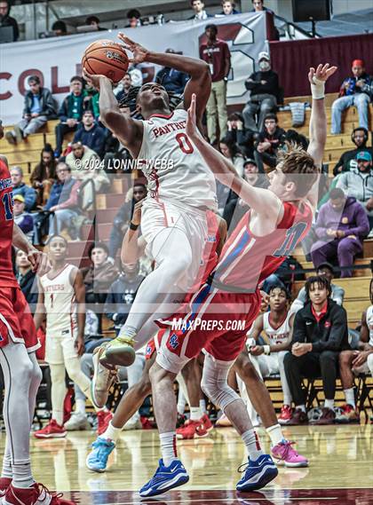 Thumbnail 3 in Imhotep Charter vs. DeMatha (Spalding Hoophall Classic) photogallery.