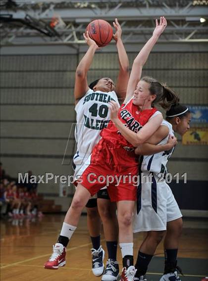 Thumbnail 1 in New Bern @ Southeast Raleigh (Sectional Semifinals) photogallery.