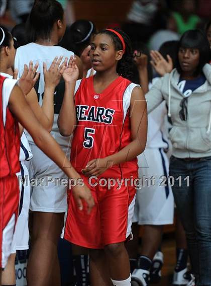 Thumbnail 3 in New Bern @ Southeast Raleigh (Sectional Semifinals) photogallery.