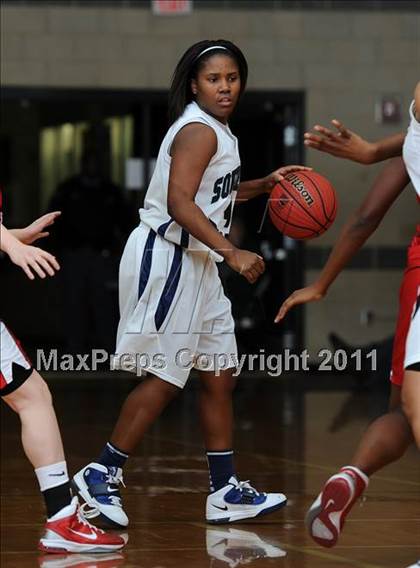 Thumbnail 3 in New Bern @ Southeast Raleigh (Sectional Semifinals) photogallery.