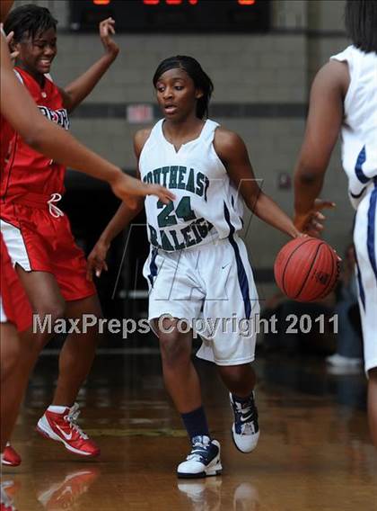 Thumbnail 3 in New Bern @ Southeast Raleigh (Sectional Semifinals) photogallery.