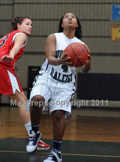 Thumbnail 3 in New Bern @ Southeast Raleigh (Sectional Semifinals) photogallery.