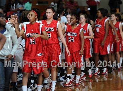 Thumbnail 3 in New Bern @ Southeast Raleigh (Sectional Semifinals) photogallery.