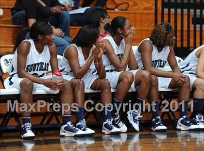 Thumbnail 1 in New Bern @ Southeast Raleigh (Sectional Semifinals) photogallery.
