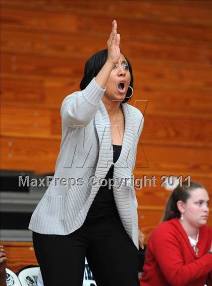 Thumbnail 3 in New Bern @ Southeast Raleigh (Sectional Semifinals) photogallery.