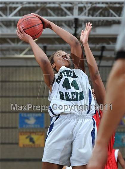 Thumbnail 2 in New Bern @ Southeast Raleigh (Sectional Semifinals) photogallery.
