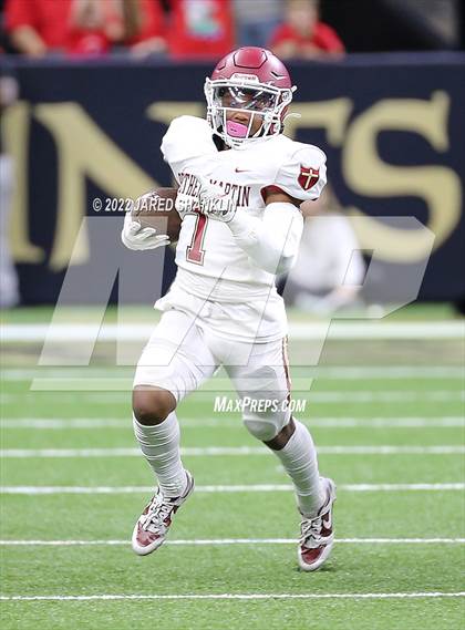 Thumbnail 2 in Brother Martin @ John Curtis Christian (LHSAA Division I Select Final) photogallery.