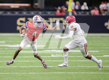 Thumbnail 3 in Brother Martin @ John Curtis Christian (LHSAA Division I Select Final) photogallery.