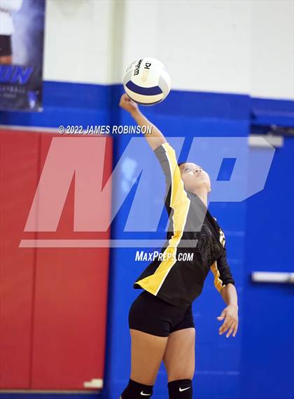 Thumbnail 3 in Englewood @ Stanton (FHSAA 5A District 3 Finals) photogallery.