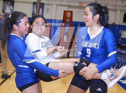 Thumbnail 3 in Englewood @ Stanton (FHSAA 5A District 3 Finals) photogallery.