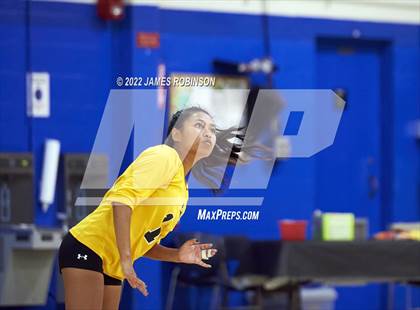 Thumbnail 1 in Englewood @ Stanton (FHSAA 5A District 3 Finals) photogallery.