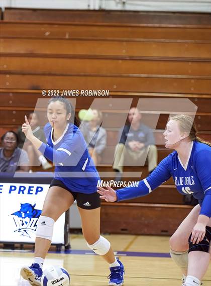 Thumbnail 1 in Englewood @ Stanton (FHSAA 5A District 3 Finals) photogallery.