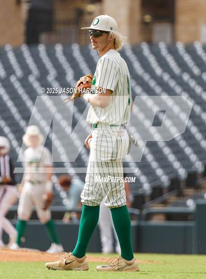 Thumbnail 2 in Overton vs. Collinsville (UIL Baseball 2A D2 Final) photogallery.
