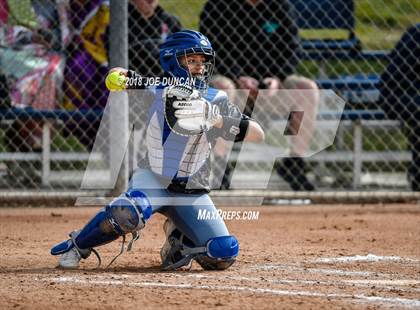 Thumbnail 3 in La Mirada vs. El Toro photogallery.