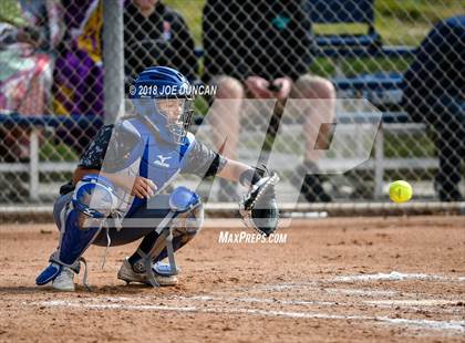Thumbnail 2 in La Mirada vs. El Toro photogallery.