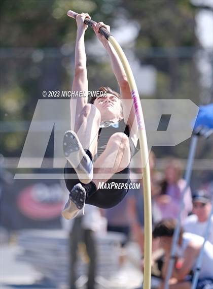 Thumbnail 3 in South Coast League Finals photogallery.