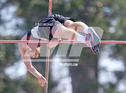 Thumbnail 1 in South Coast League Finals photogallery.