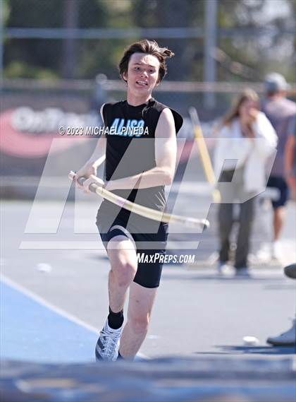 Thumbnail 2 in South Coast League Finals photogallery.
