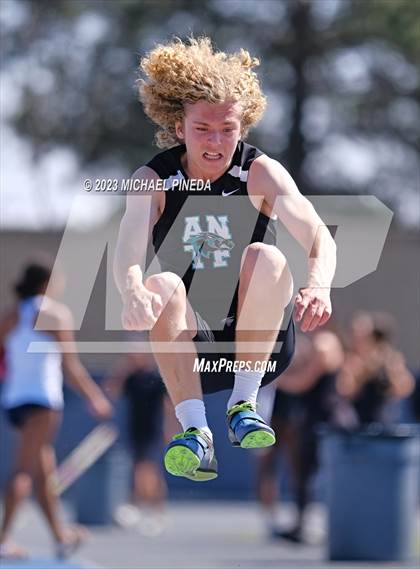 Thumbnail 3 in South Coast League Finals photogallery.