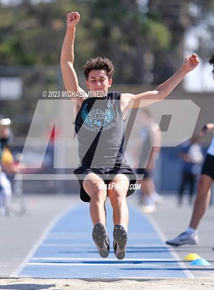 Thumbnail 3 in South Coast League Finals photogallery.