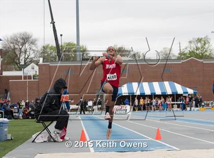 Thumbnail 1 in 2015 Drake Relays photogallery.