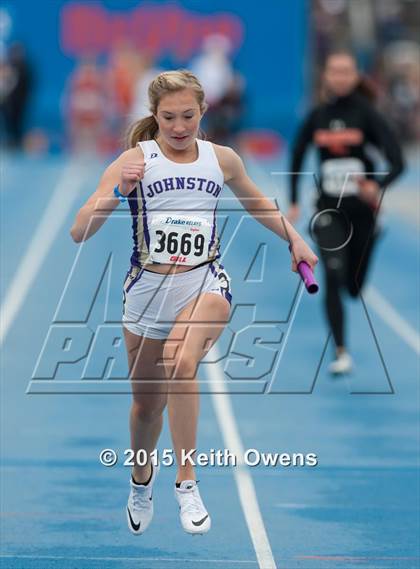 Thumbnail 1 in 2015 Drake Relays photogallery.